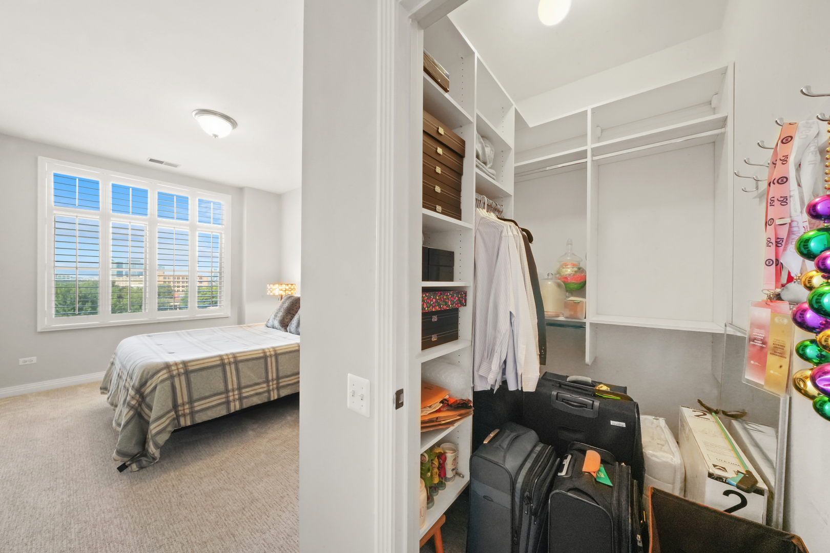 950 W Huron Street Unit: 602