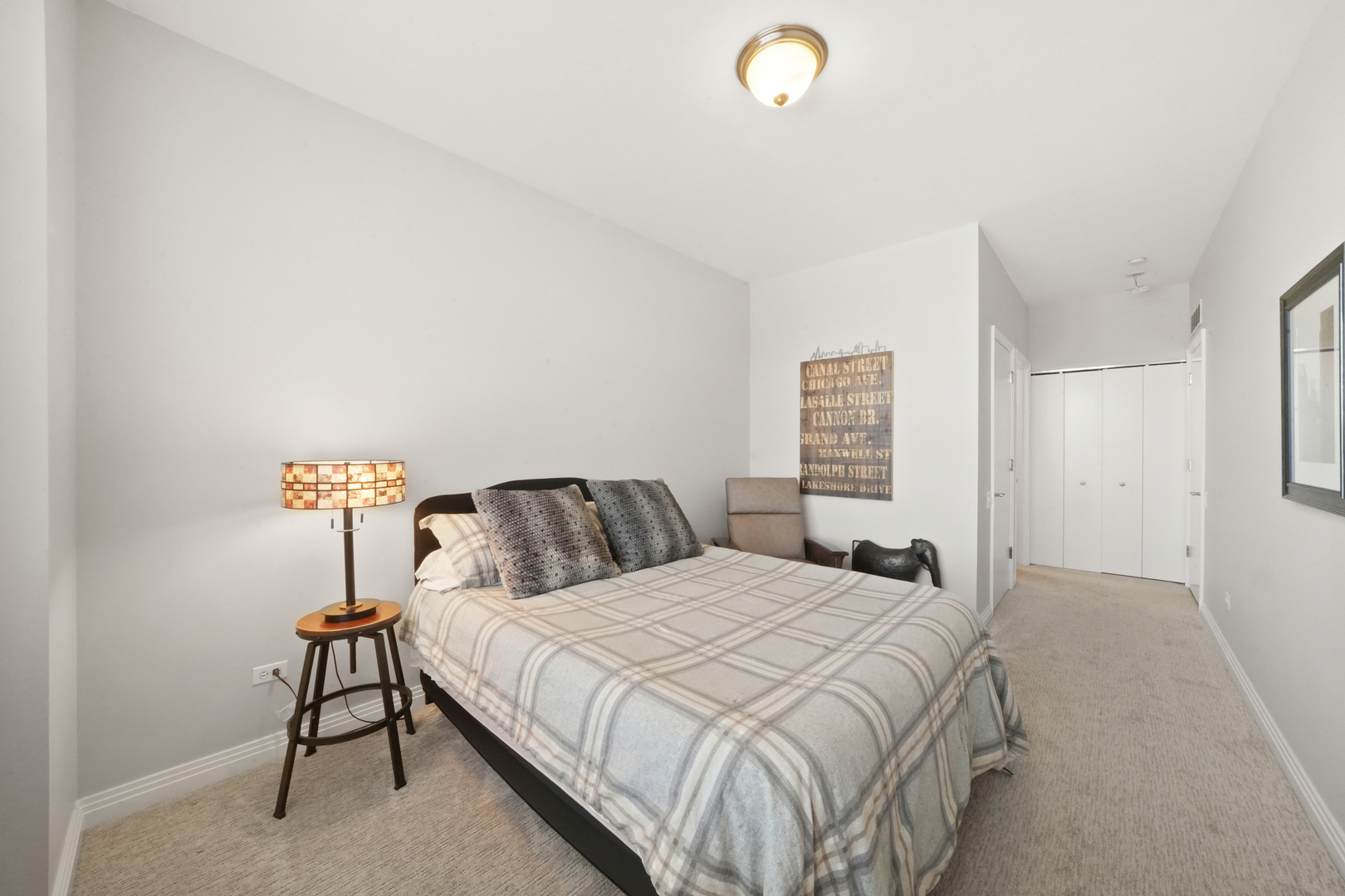 950 W Huron Street Unit: 602