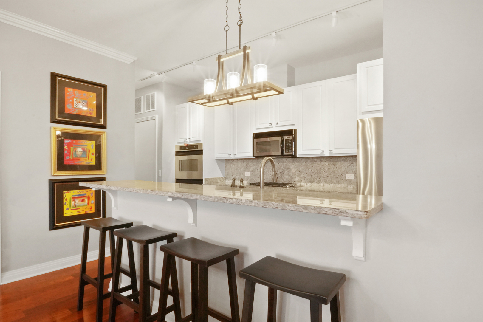 950 W Huron Street Unit: 602