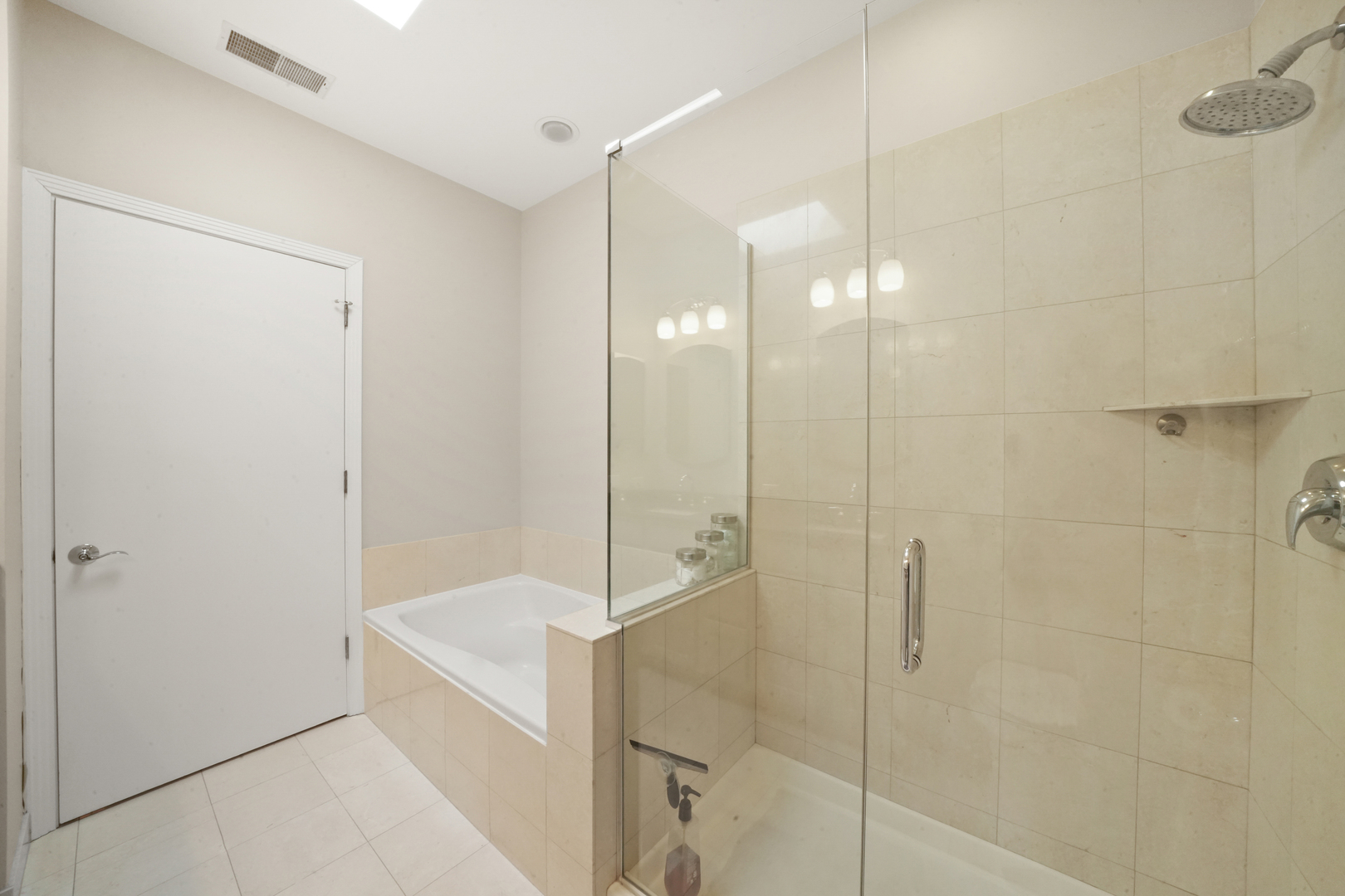 950 W Huron Street Unit: 602
