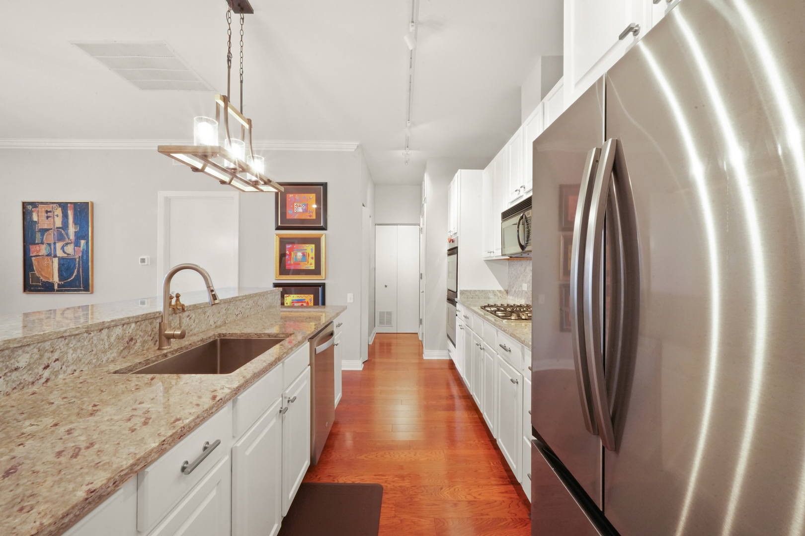 950 W Huron Street Unit: 602