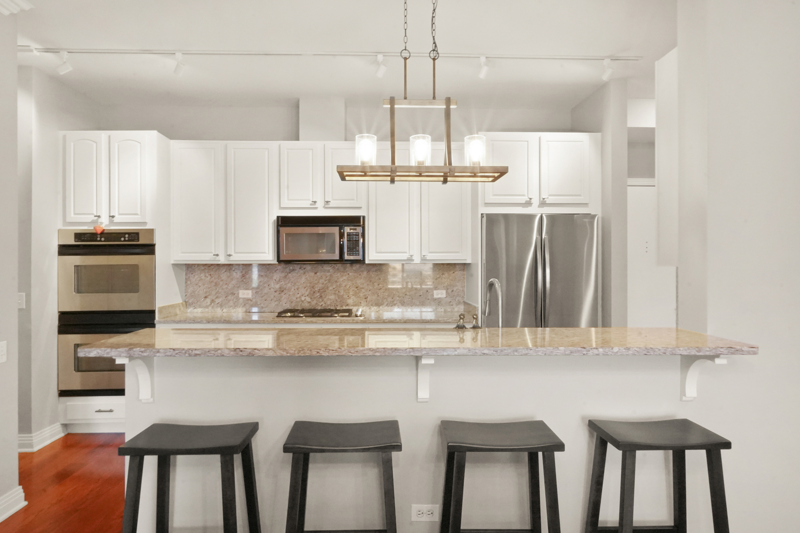 950 W Huron Street Unit: 602