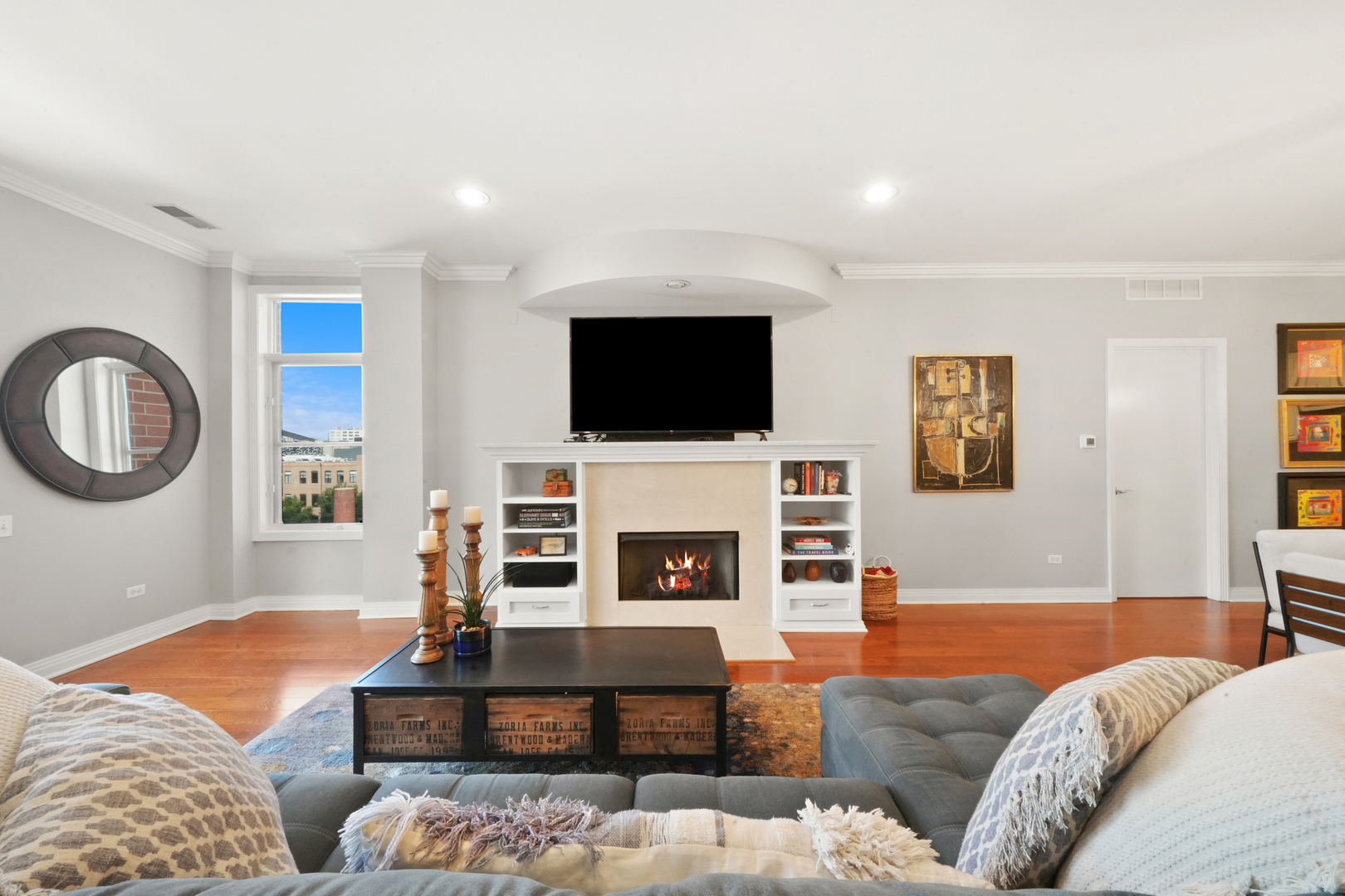 950 W Huron Street Unit: 602
