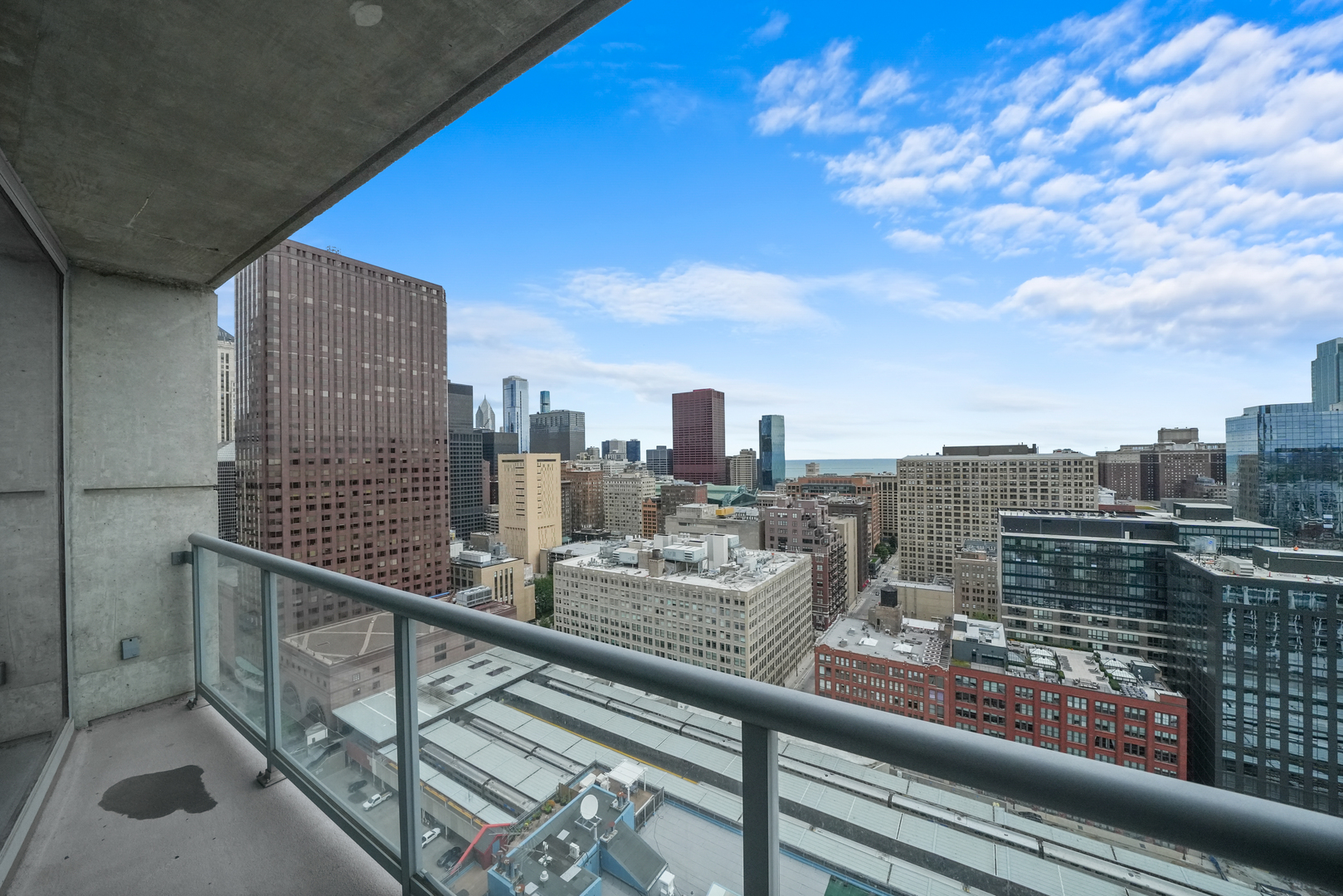 611 S Wells Street Unit: 2809