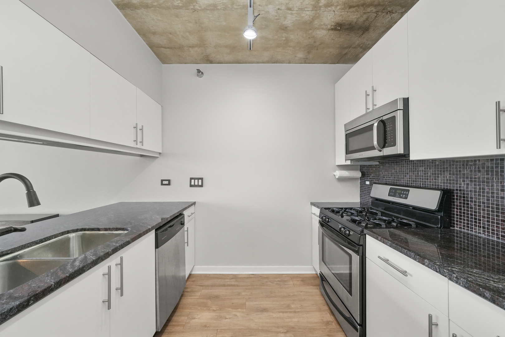 611 S Wells Street Unit: 2809