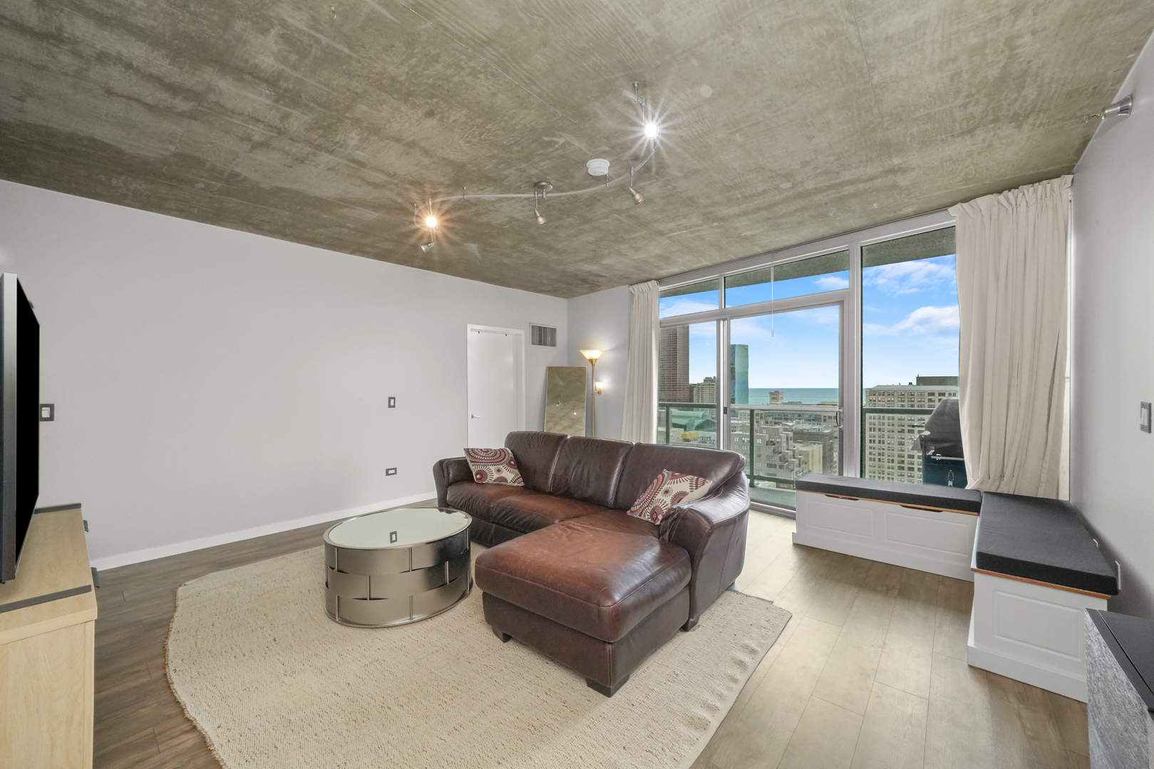 611 S Wells Street Unit: 2809