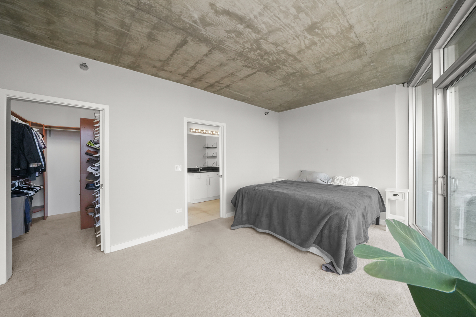 611 S Wells Street Unit: 2809