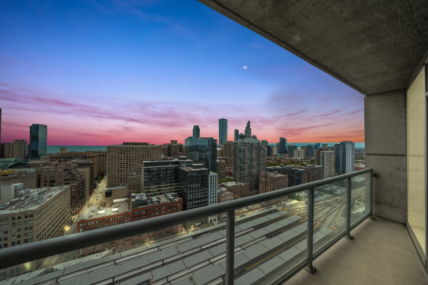 611 S Wells Street Unit: 2809