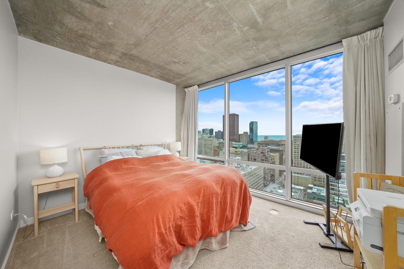 611 S Wells Street Unit: 2809