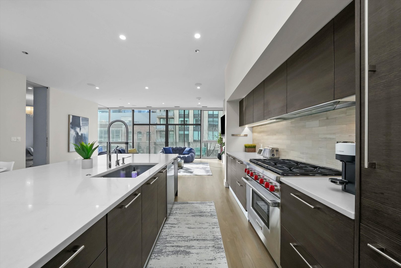 747 N Clark Street Unit: 301