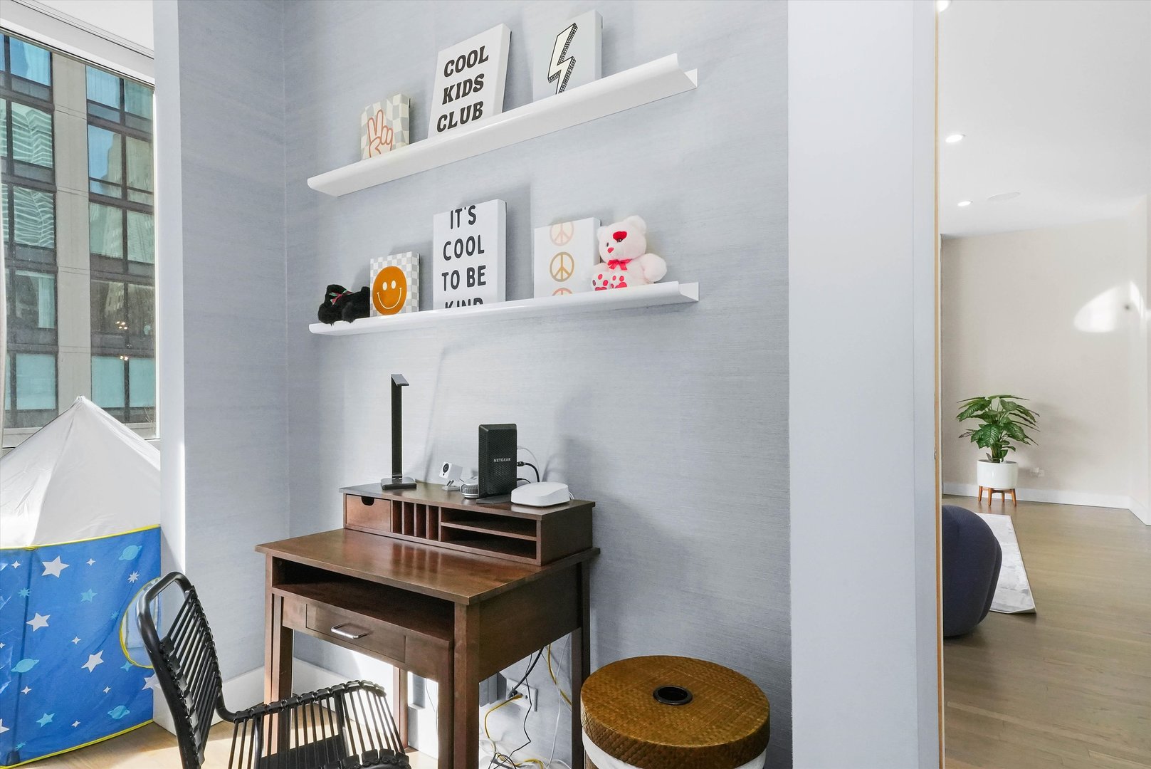 747 N Clark Street Unit: 301