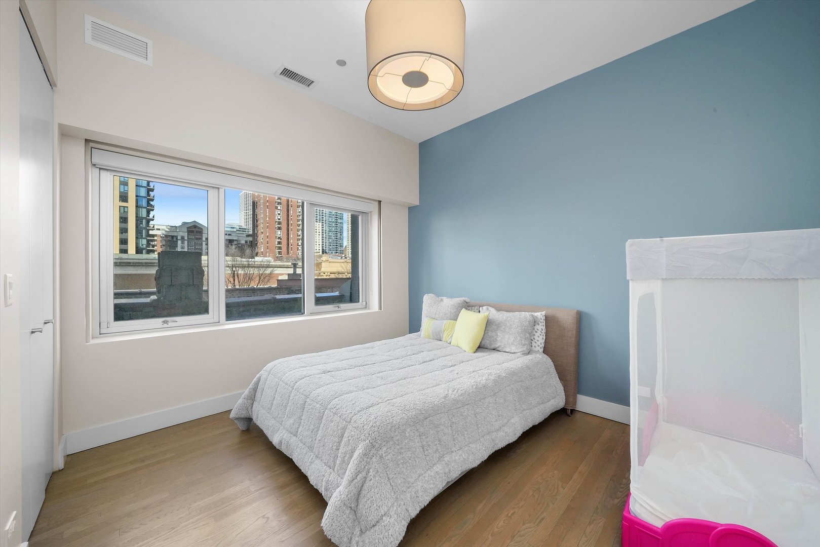 747 N Clark Street Unit: 301