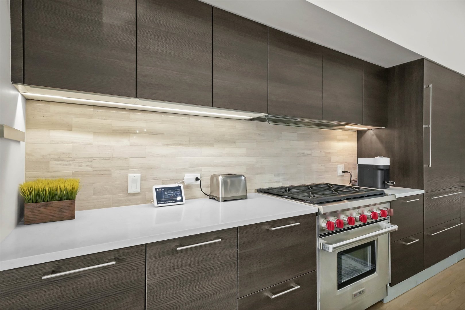 747 N Clark Street Unit: 301