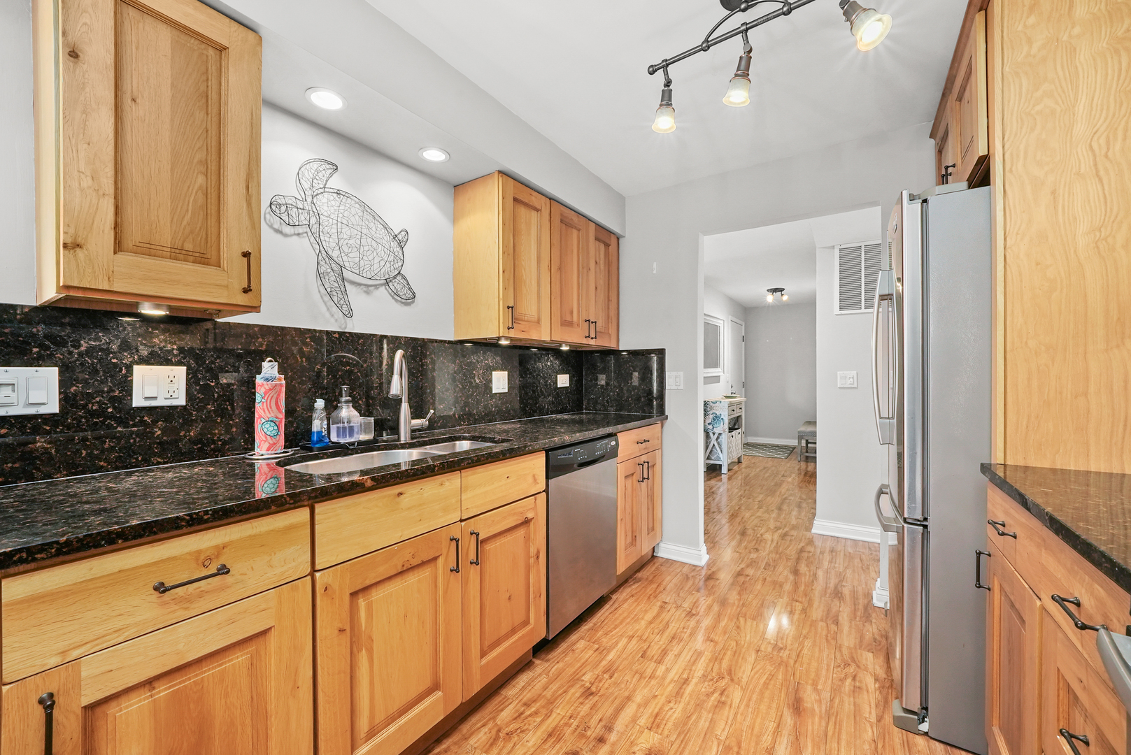 8100 W Foster Lane Unit: 403