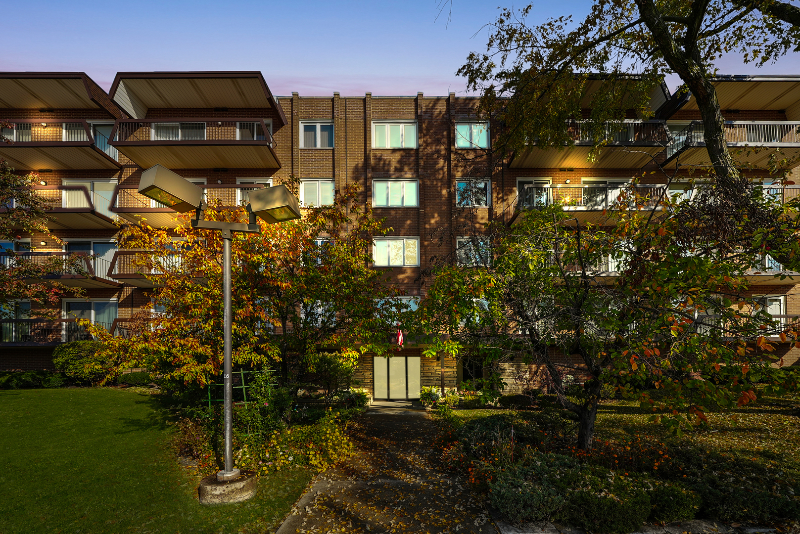 8100 W Foster Lane Unit: 403