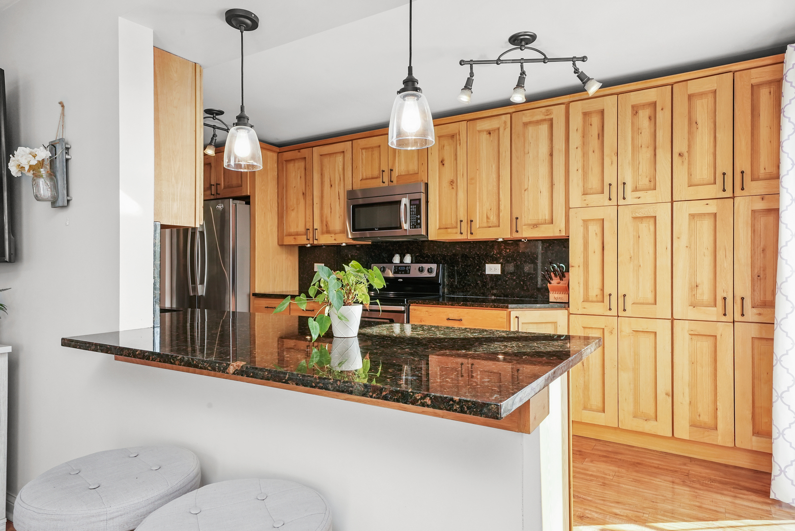 8100 W Foster Lane Unit: 403