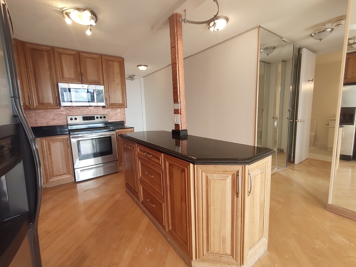 405 N WABASH Avenue Unit: 4808