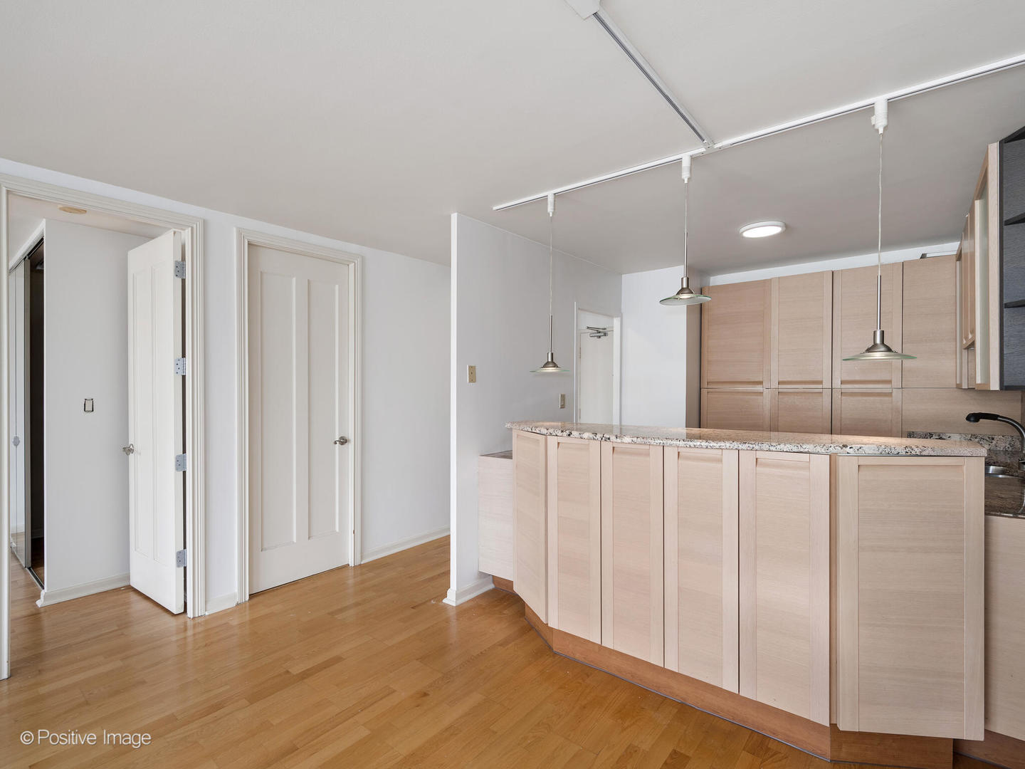 30 E Elm Street Unit: 14D