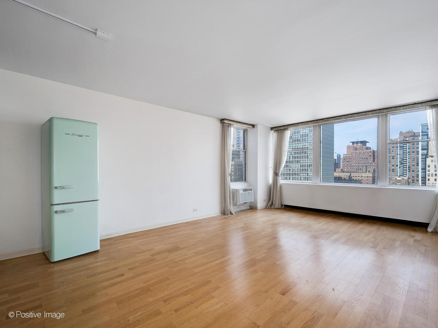 30 E Elm Street Unit: 14D