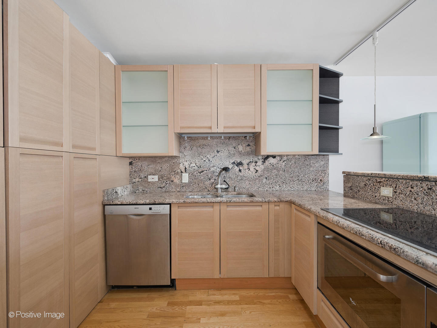 30 E Elm Street Unit: 14D
