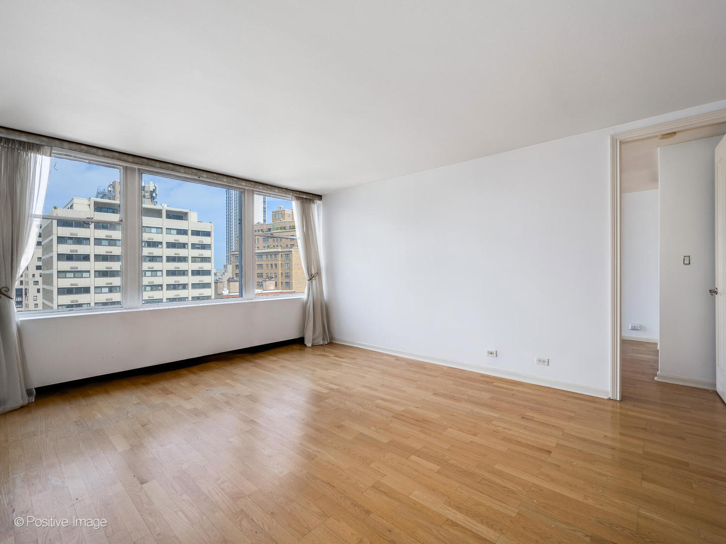 30 E Elm Street Unit: 14D