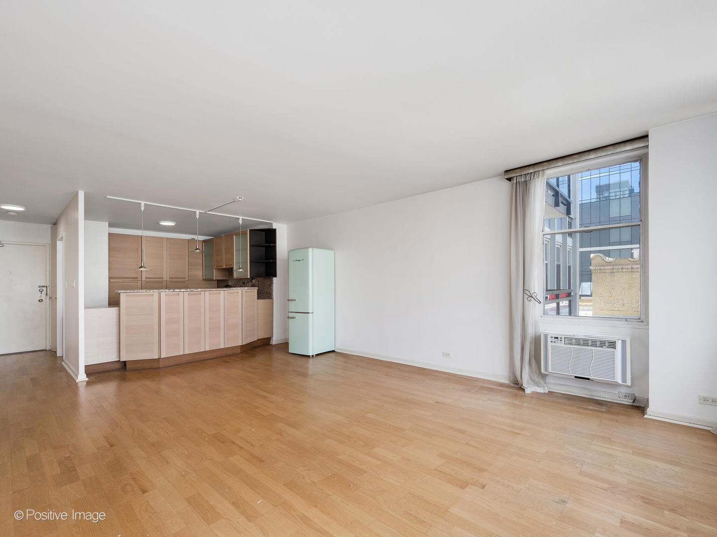 30 E Elm Street Unit: 14D