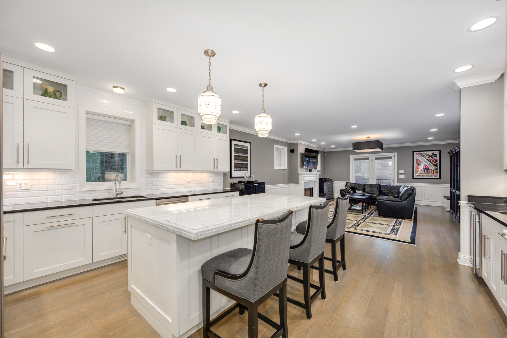 910 W Fullerton Avenue Unit: 1