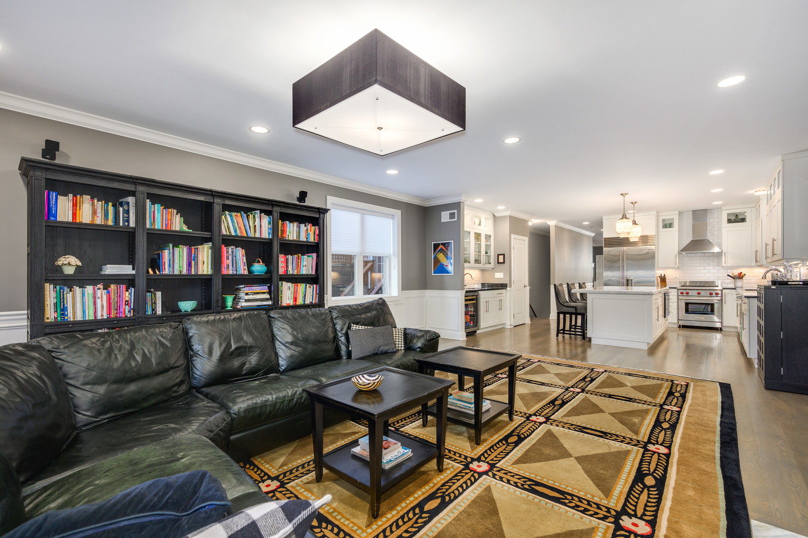 910 W Fullerton Avenue Unit: 1