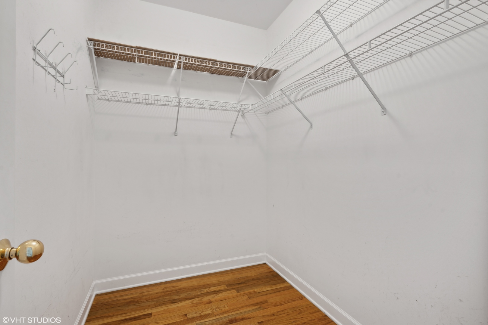 4709 N Rockwell Street Unit: 3