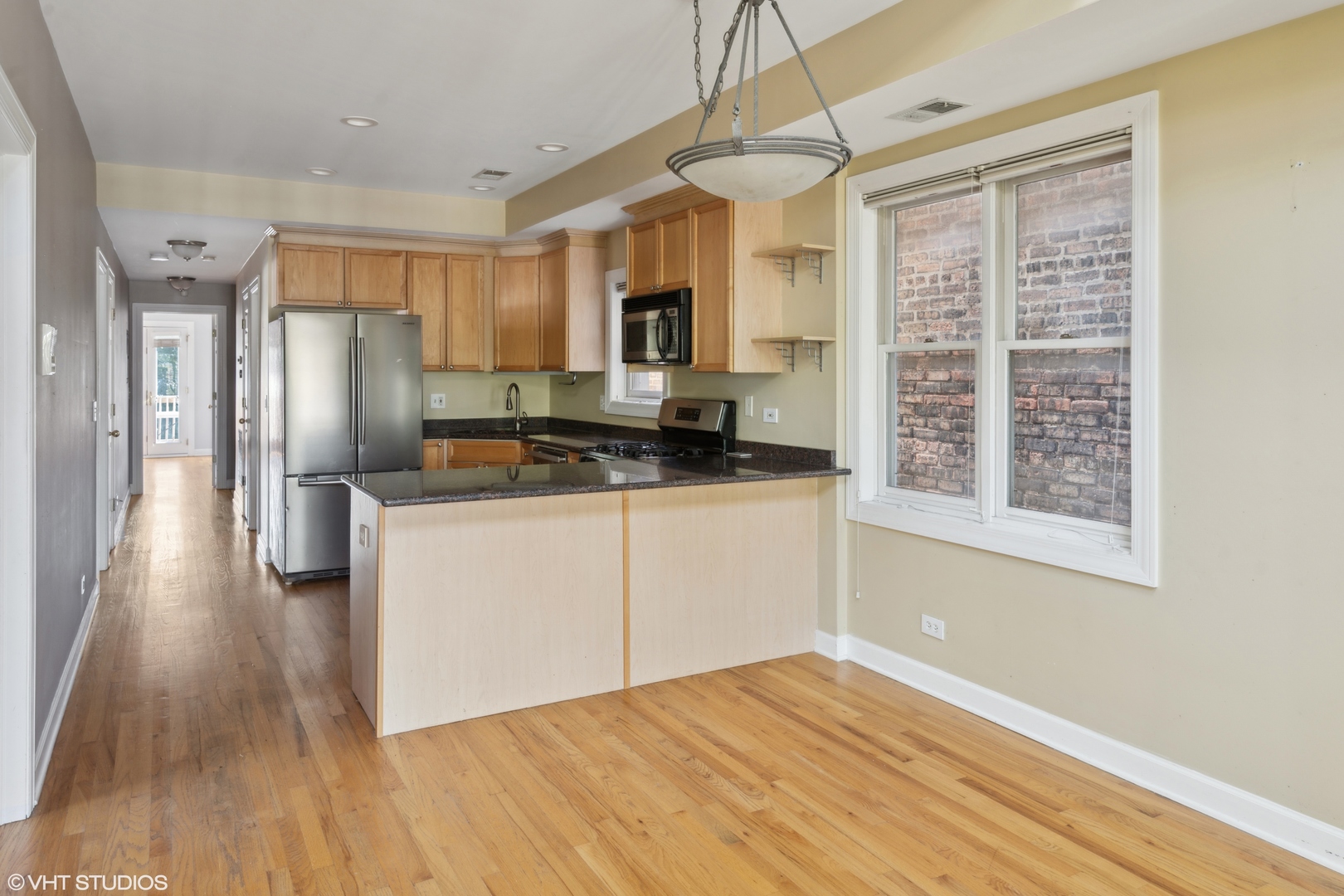 4709 N Rockwell Street Unit: 3