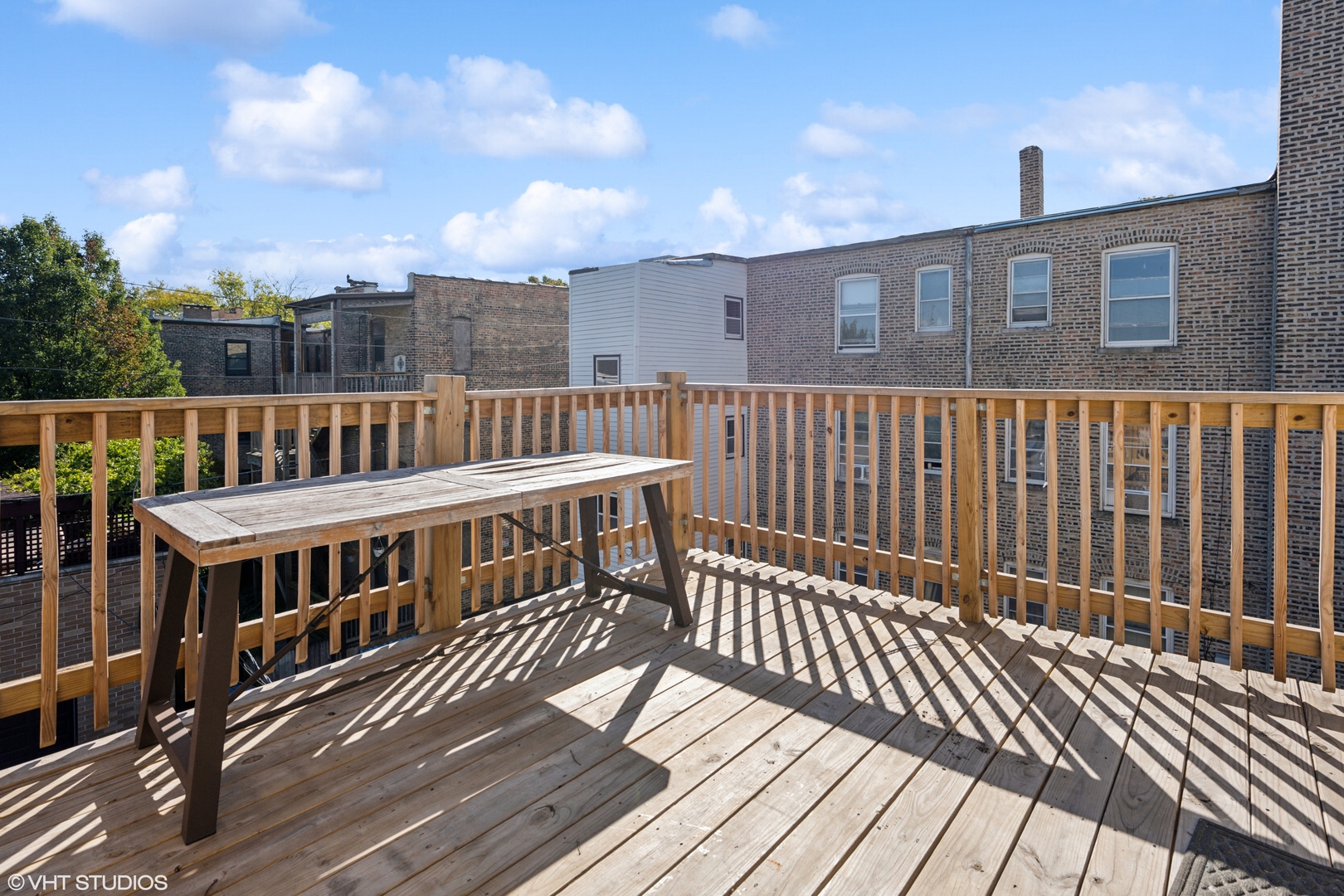 4709 N Rockwell Street Unit: 3