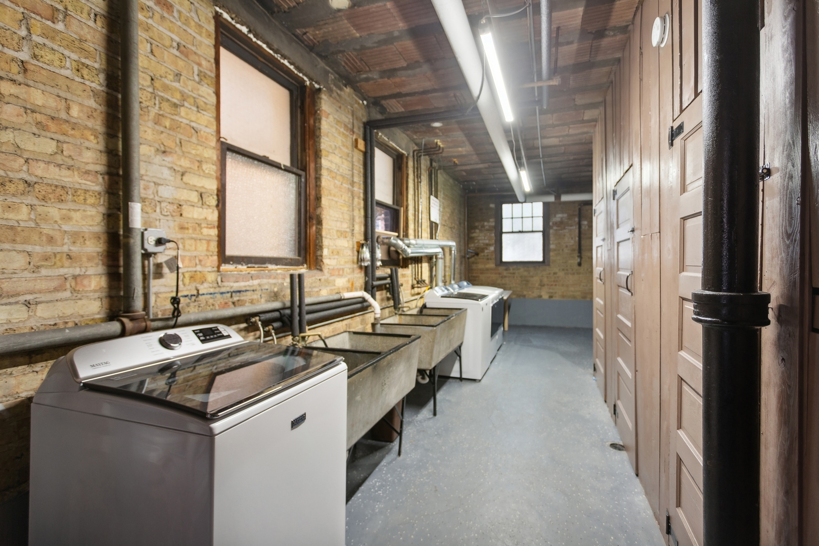 1610 Monroe Street Unit: 3E