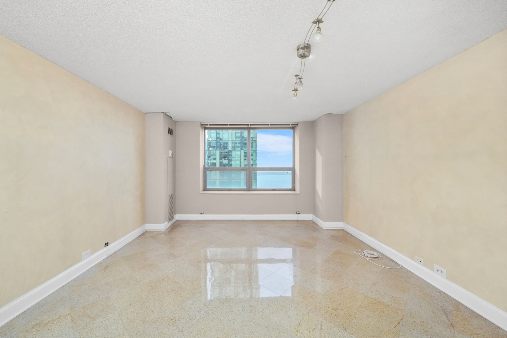 474 N LAKE SHORE Drive Unit: 1704