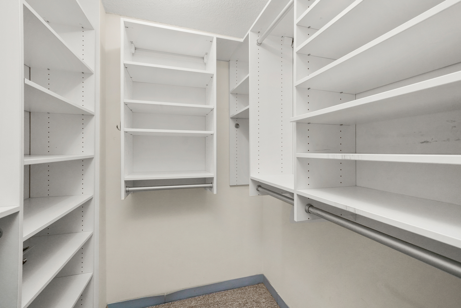 474 N LAKE SHORE Drive Unit: 1704