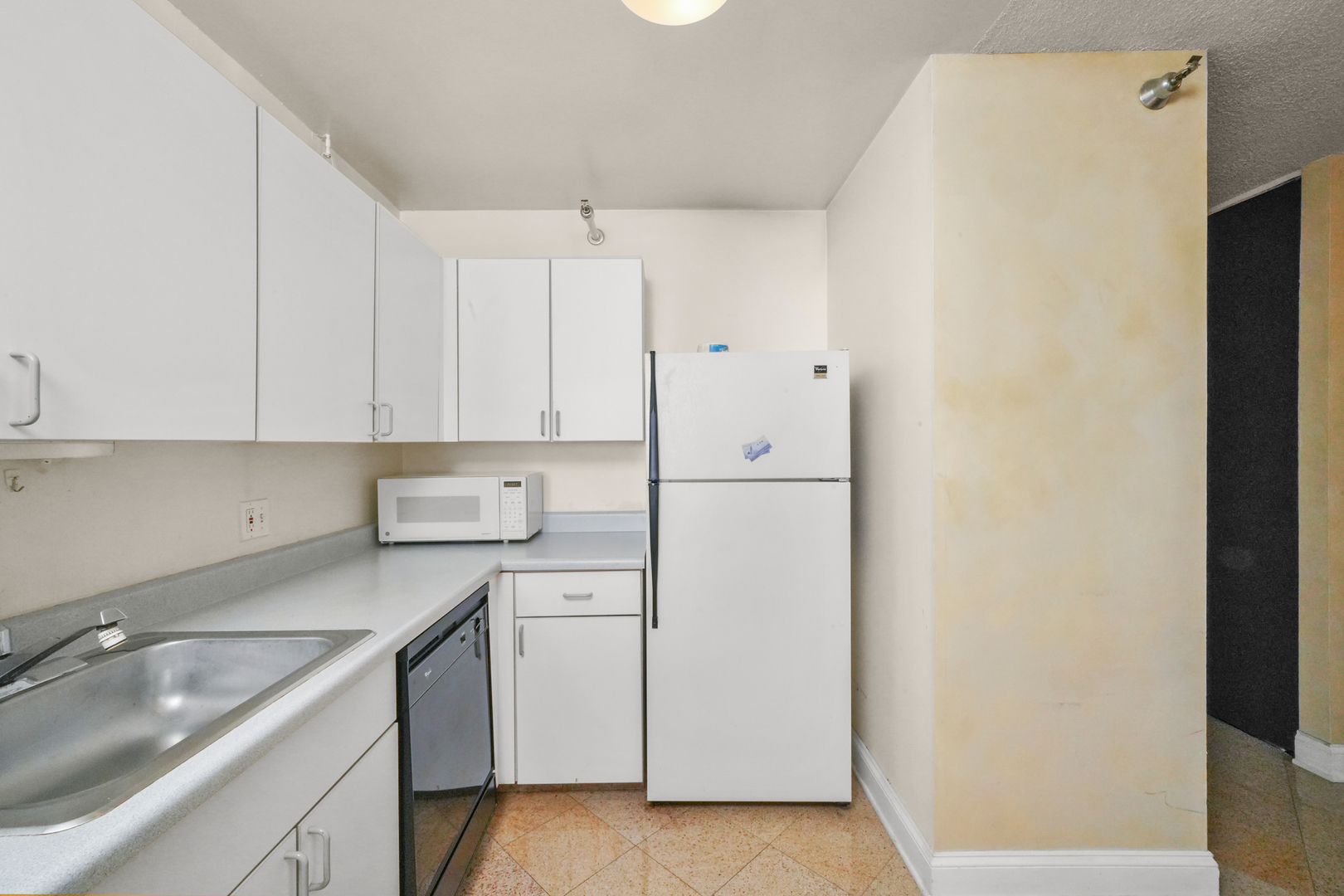 474 N LAKE SHORE Drive Unit: 1704