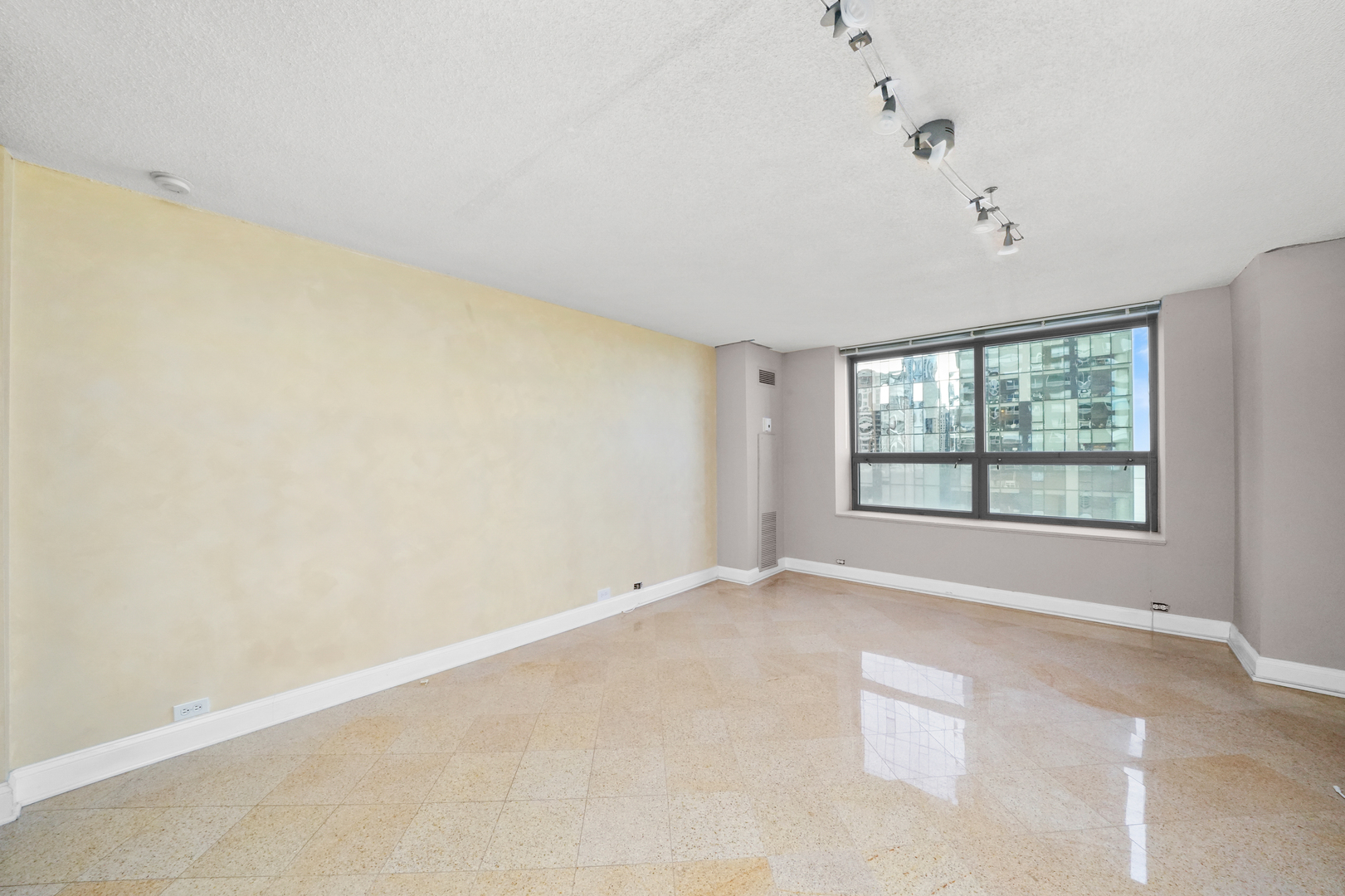 474 N LAKE SHORE Drive Unit: 1704