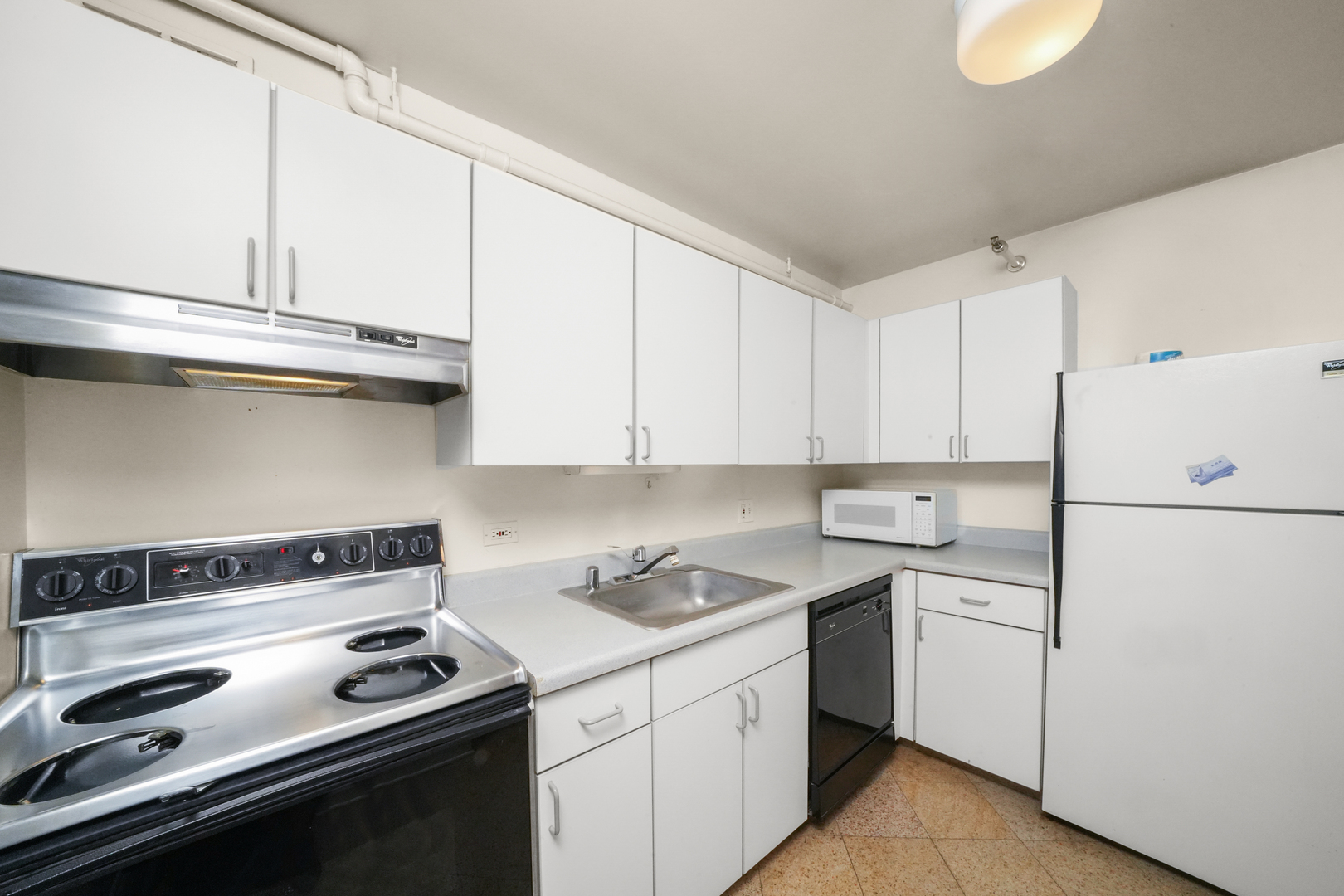 474 N LAKE SHORE Drive Unit: 1704