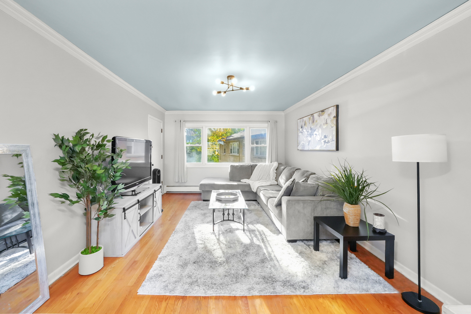 4452 W GUNNISON Street Unit: 2D