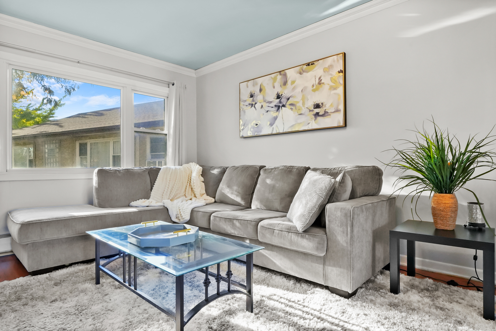 4452 W GUNNISON Street Unit: 2D