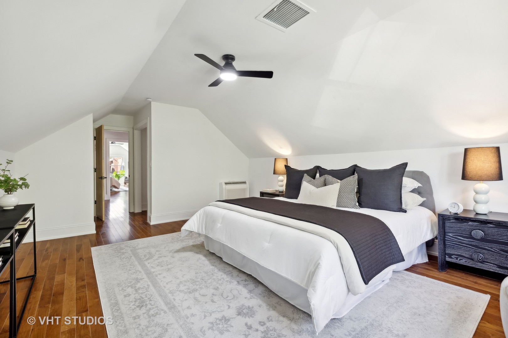 4316 N Menard Avenue