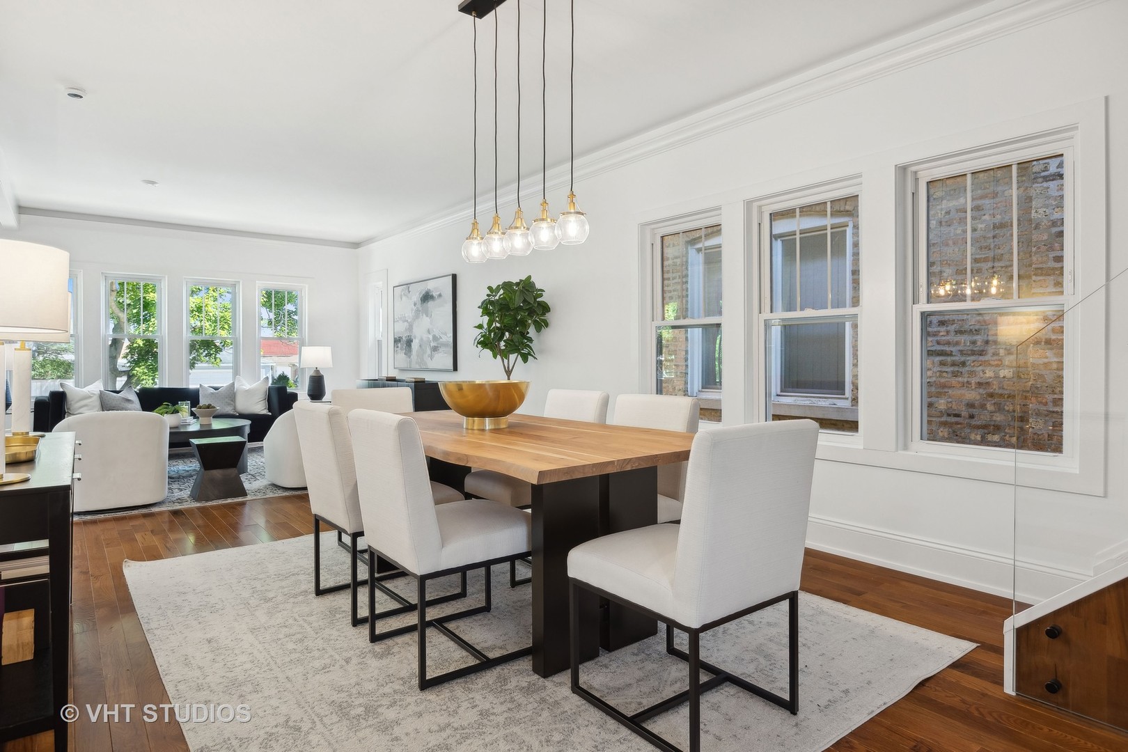 4316 N Menard Avenue