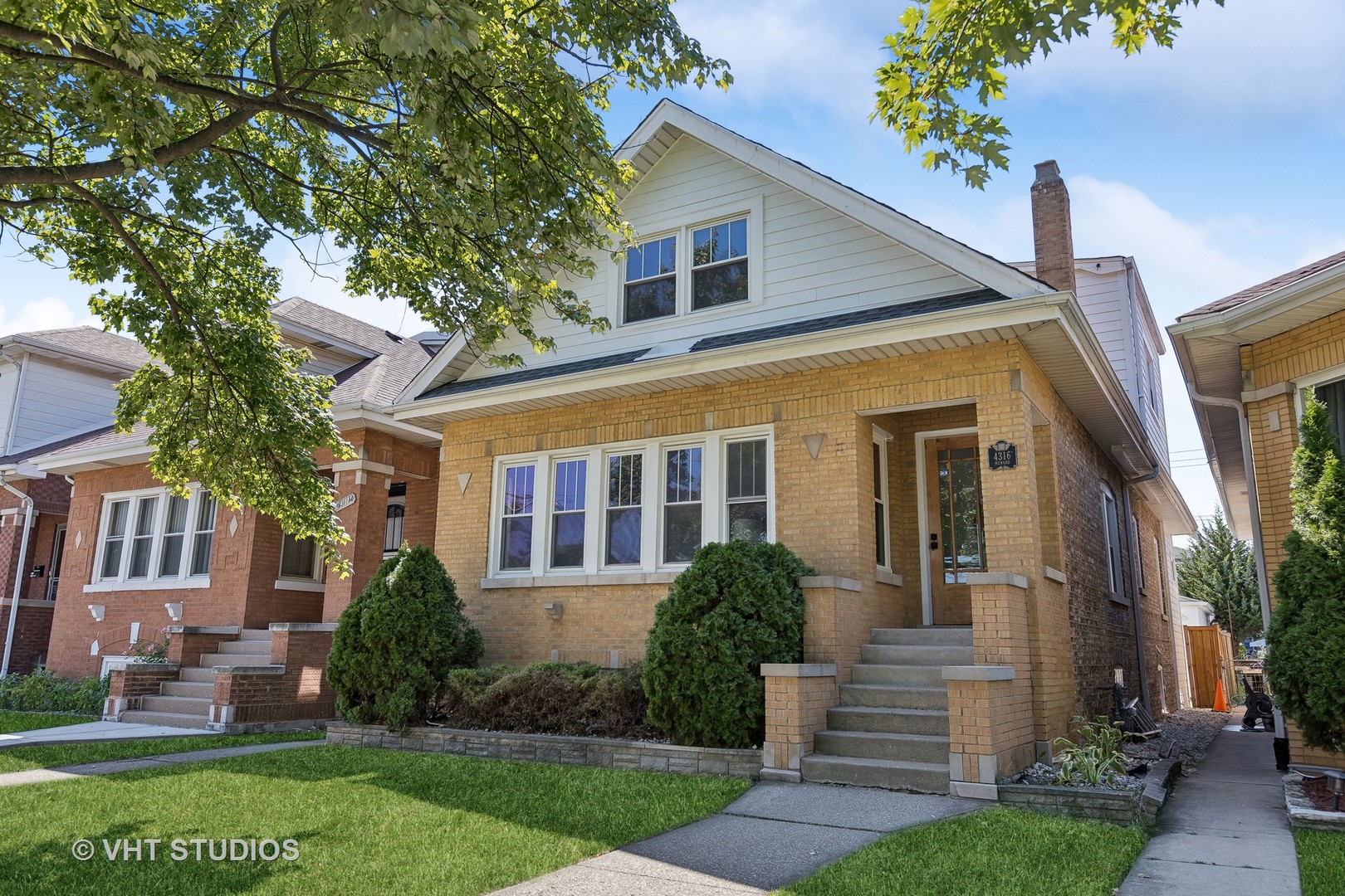 4316 N Menard Avenue