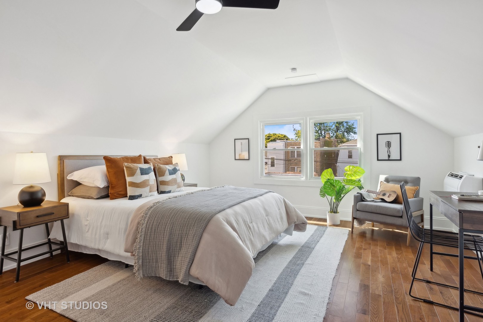 4316 N Menard Avenue