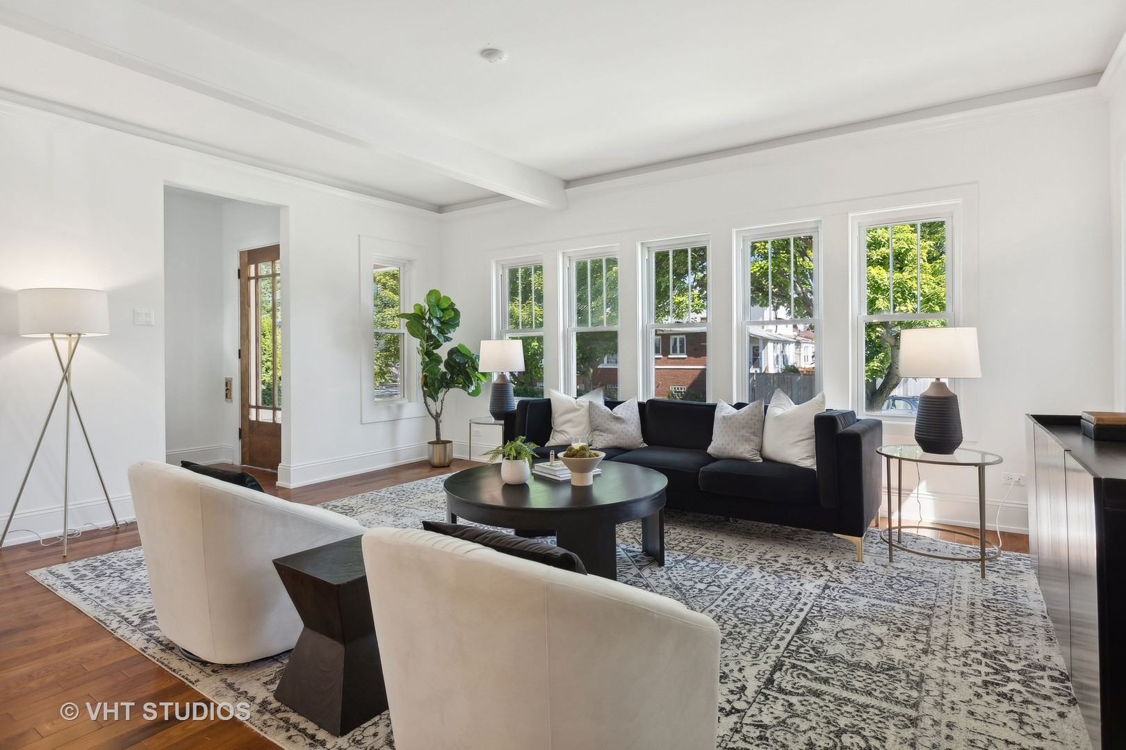 4316 N Menard Avenue