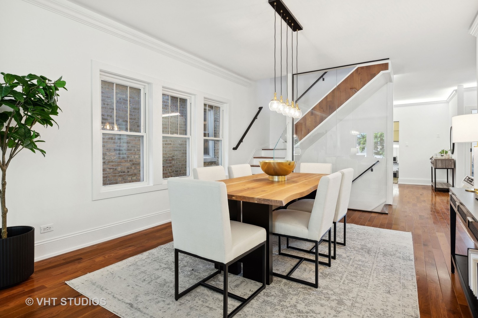 4316 N Menard Avenue