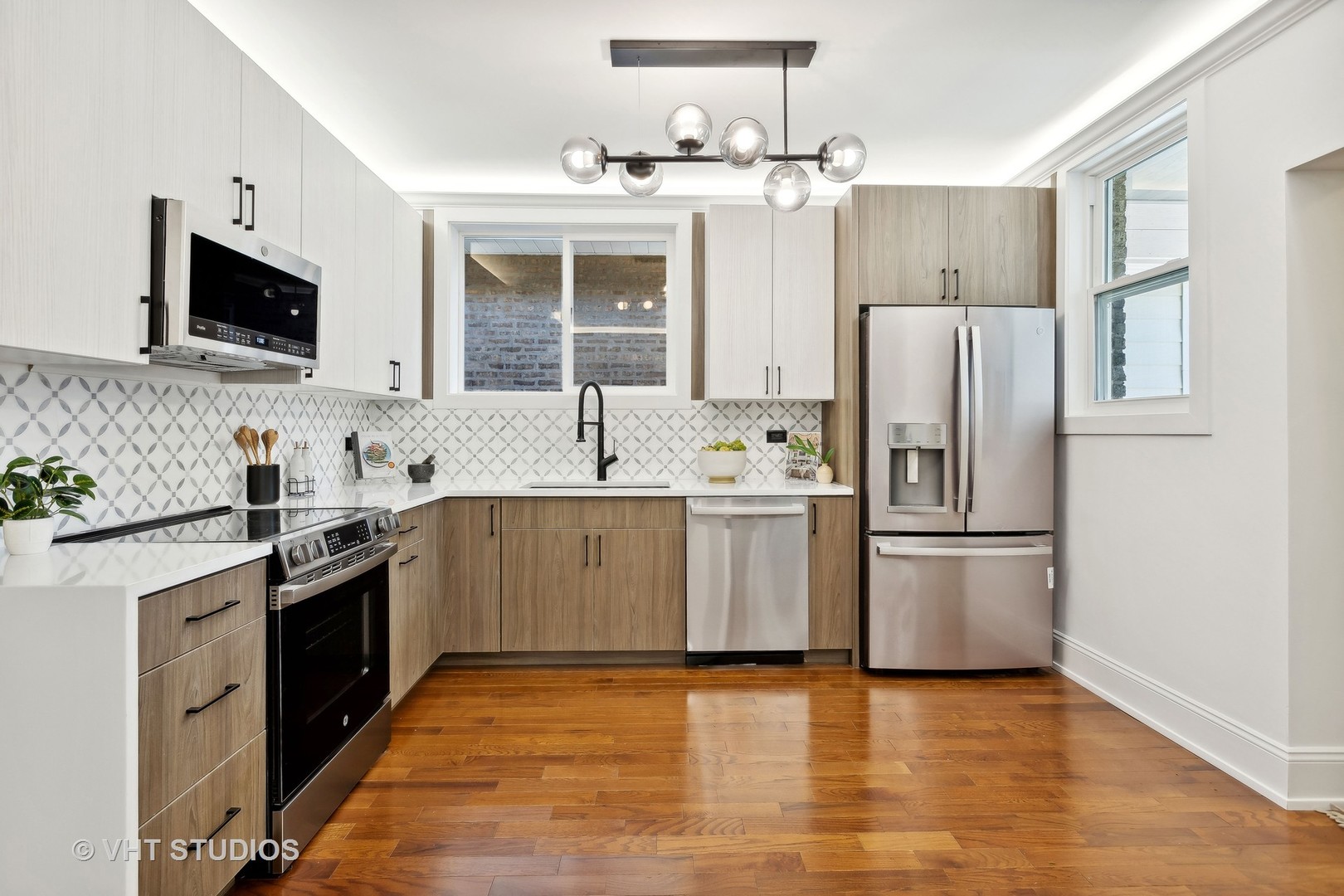 4316 N Menard Avenue