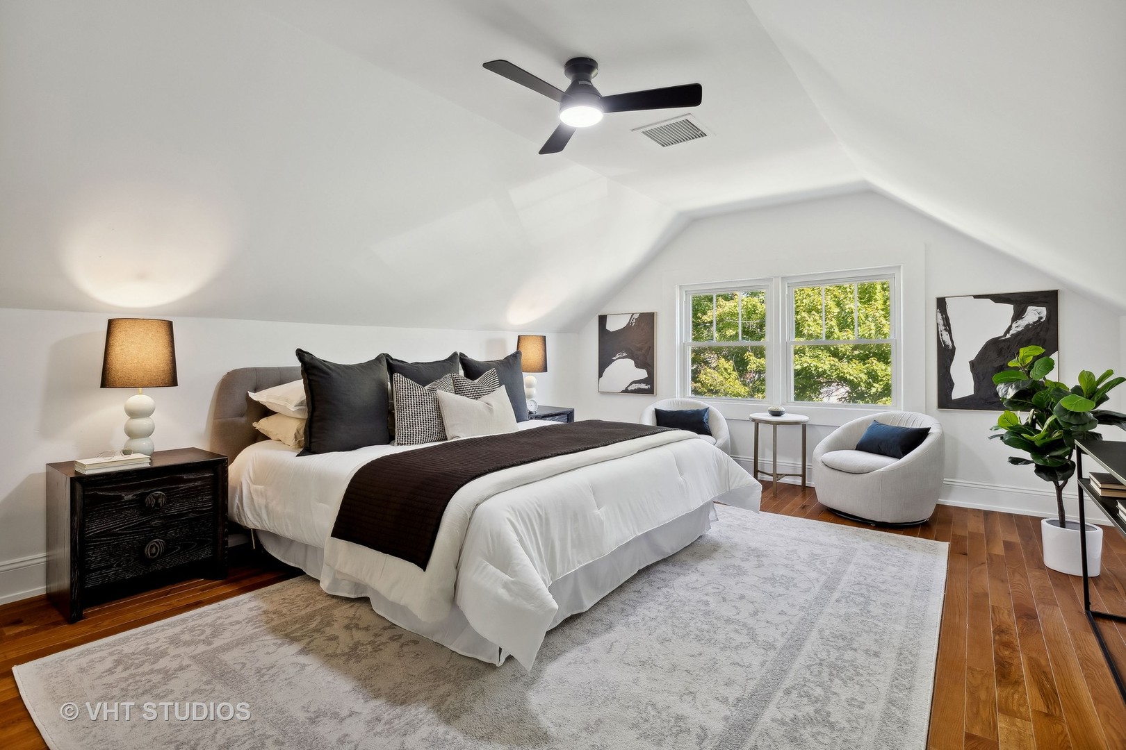 4316 N Menard Avenue