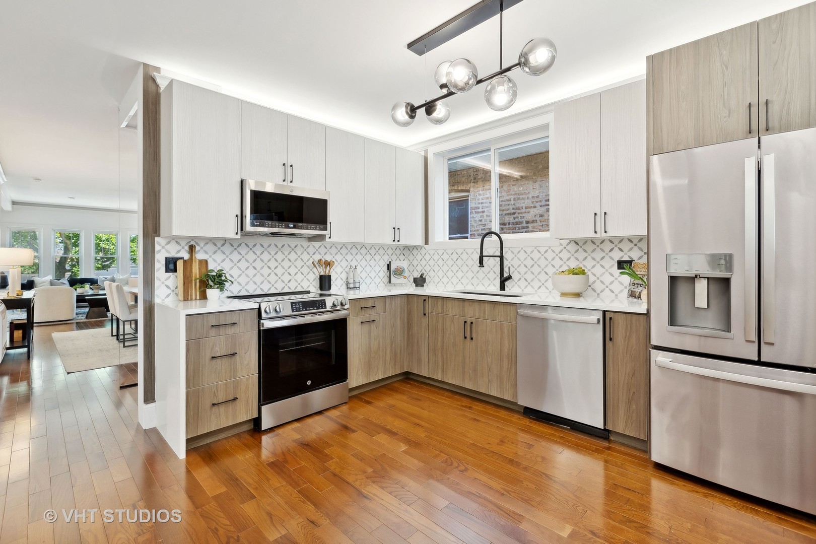 4316 N Menard Avenue