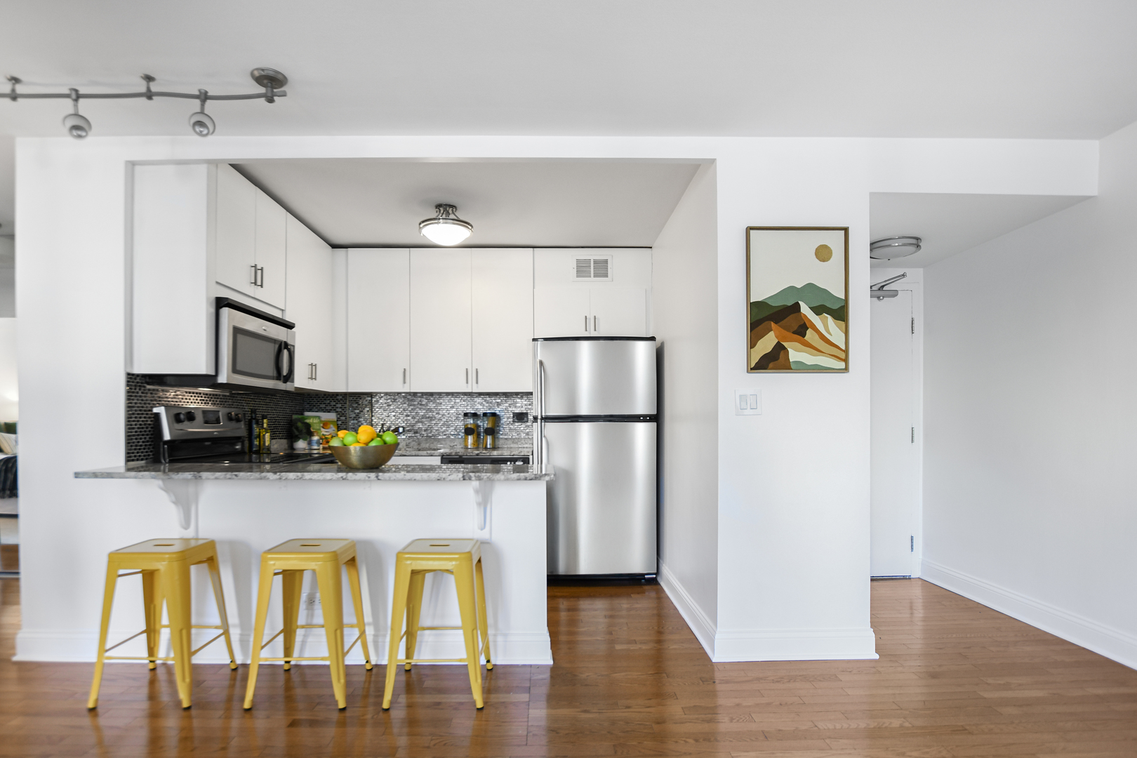 33 E Cedar Street Unit: 15H