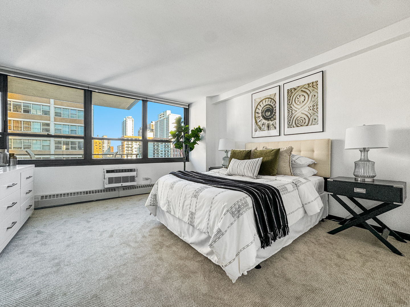 33 E Cedar Street Unit: 15H